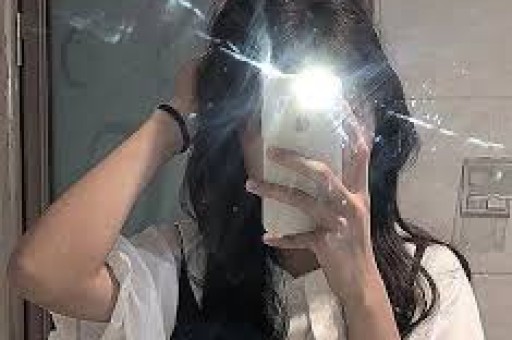 大瓜：奇瑞45岁高管大叔骚扰00后女员工我们和他孩子差不多大他怎么下得了手？